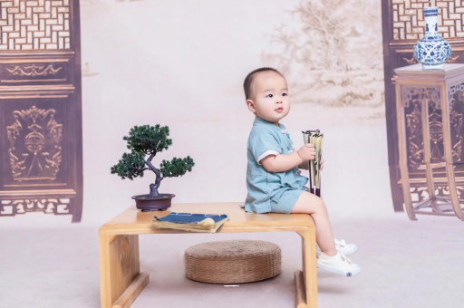 巴彦淖尔市孕妇肚子上的黑线